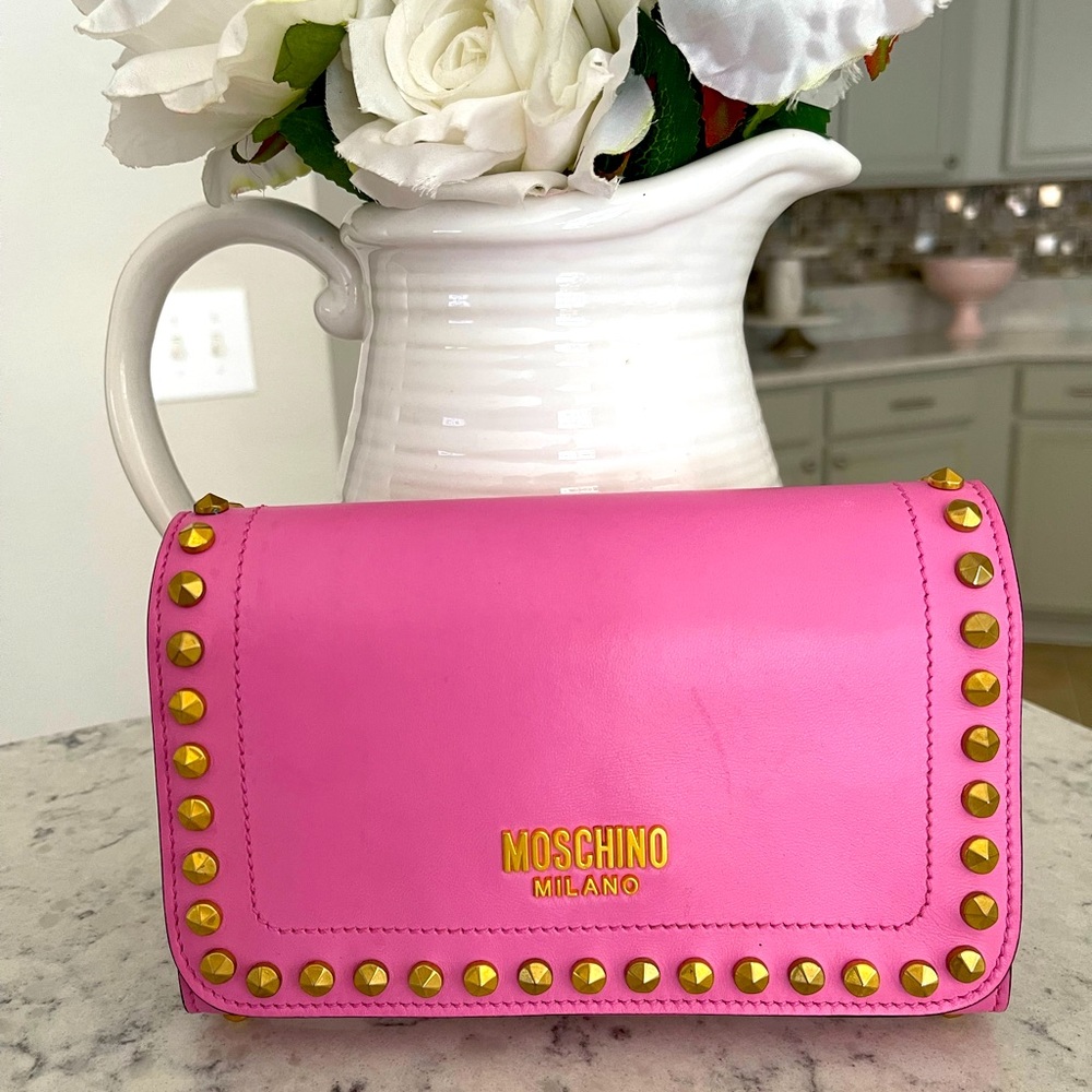 SOLD Authentic Moschino wallet on chain (NO CHAIN Included)